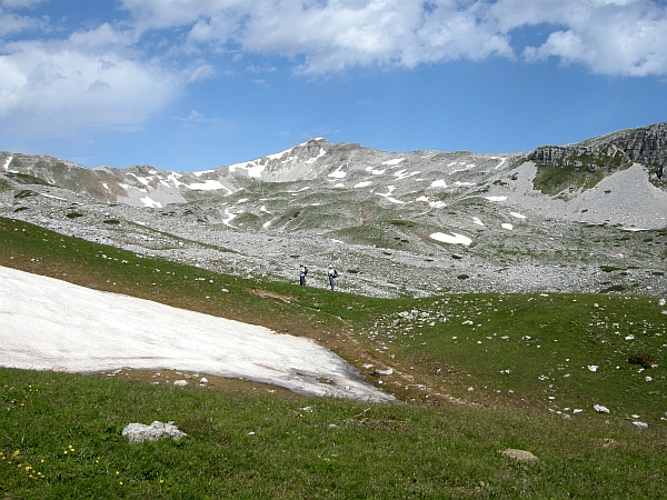 Immagine insolita: Monte Meta con il lago